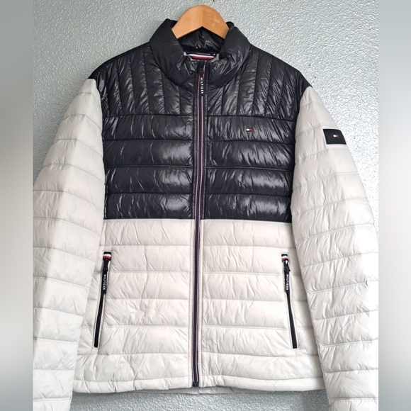 NWT Men's Insulated Two Tone Puffer Jacket by Tommy Hilfiger    Size L - Picture 1 of 16